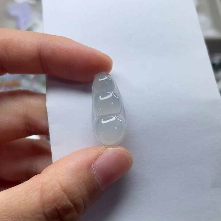 翡翠未镶嵌颈饰A货翡翠