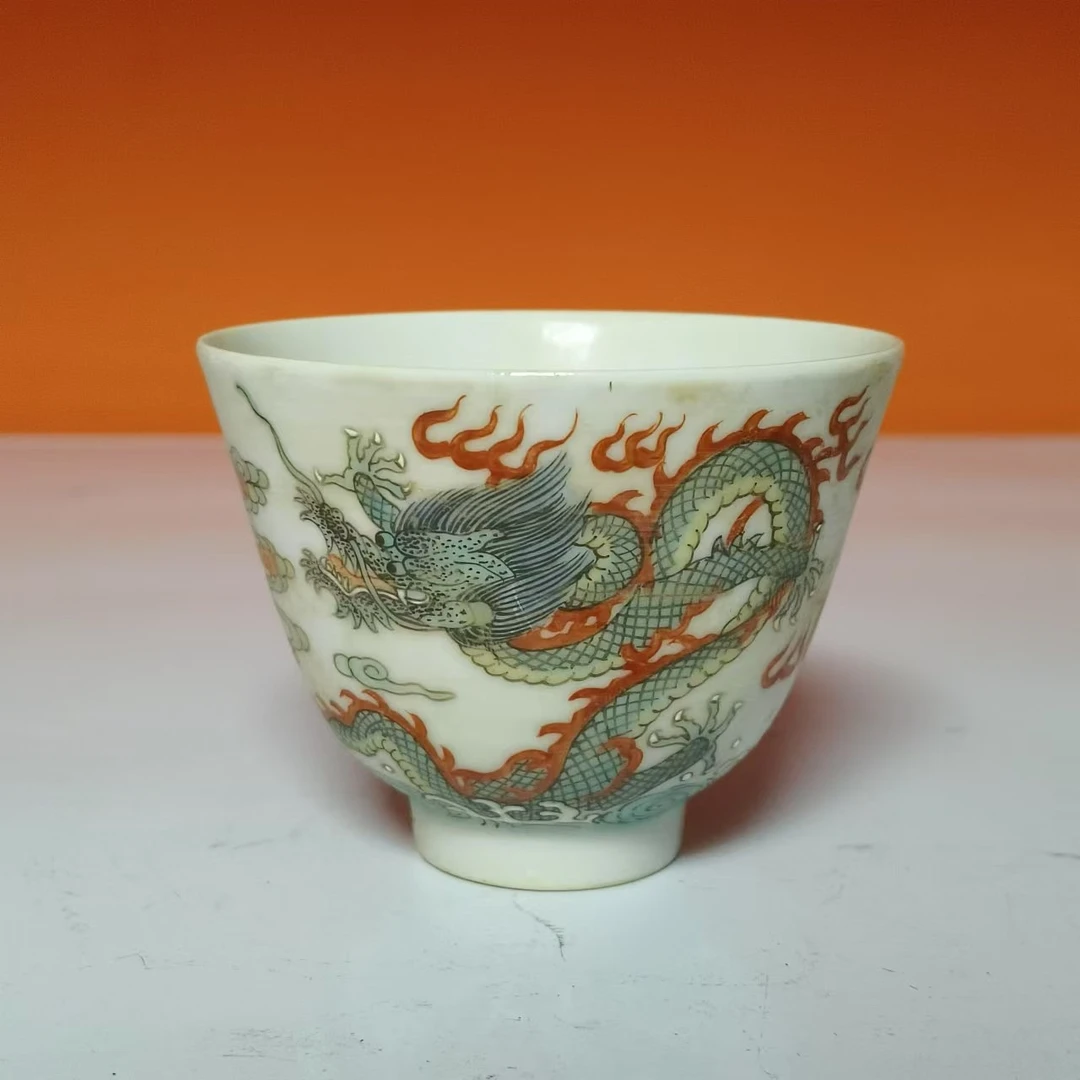 清晚期 粉彩蛟龙入海图杯