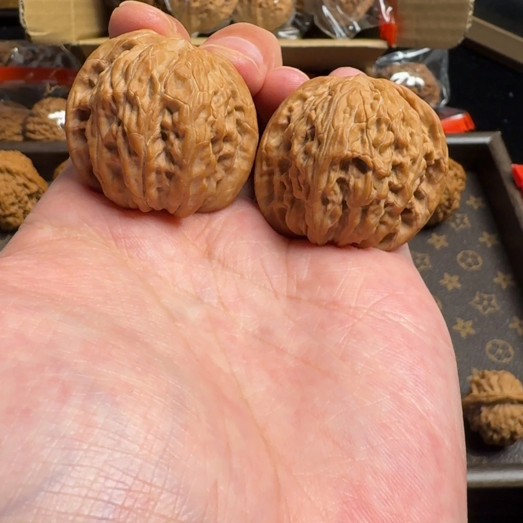 文玩核桃吊坠38山地磨盘