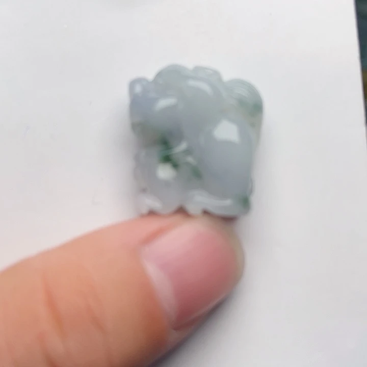 翡翠颈饰未镶嵌旺财