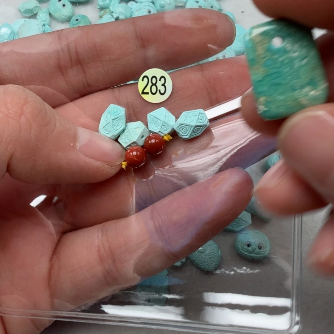 南红玛瑙未镶嵌珠宝奇石