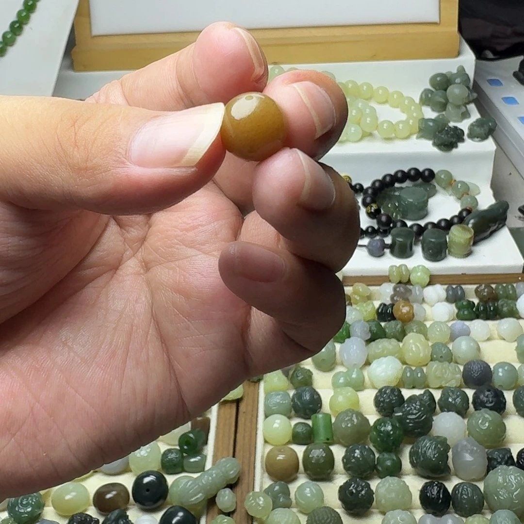 不***馆和田玉未镶嵌珠宝半成品和田玉糖料圆珠12㎜