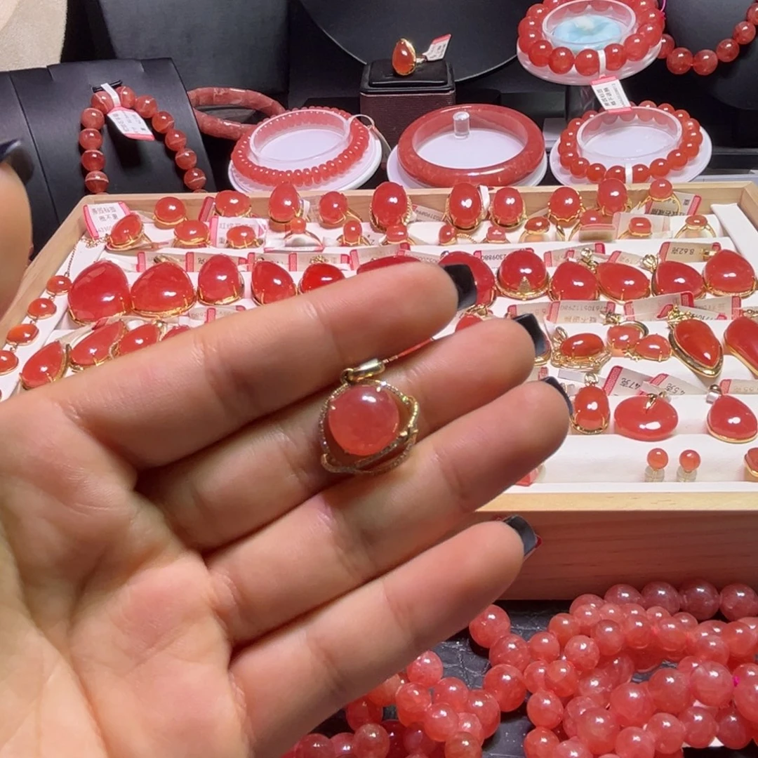 菱锰矿（红纹石）18K金镶嵌颈饰小