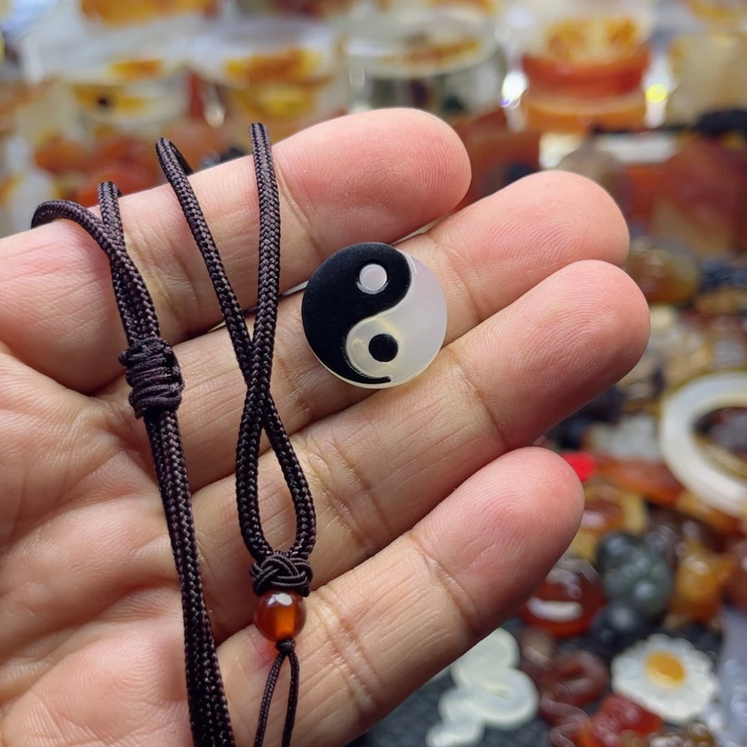 玛瑙/玉髓颈饰未镶嵌人**育