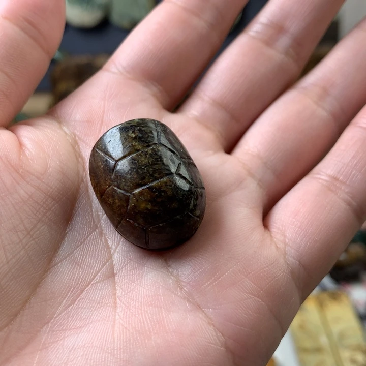 岫岩河磨玉（透闪石质玉）手牌未镶嵌