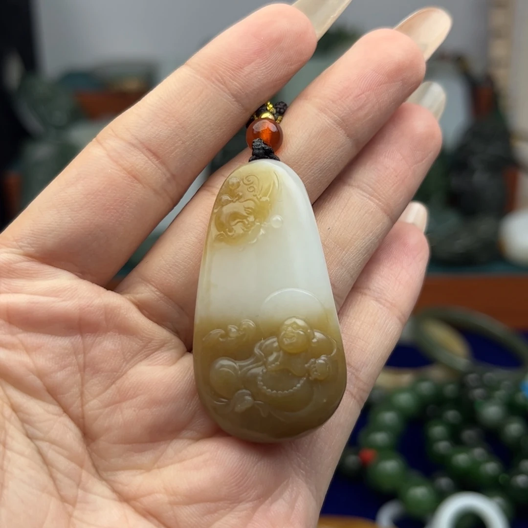 颈饰未镶嵌和田玉