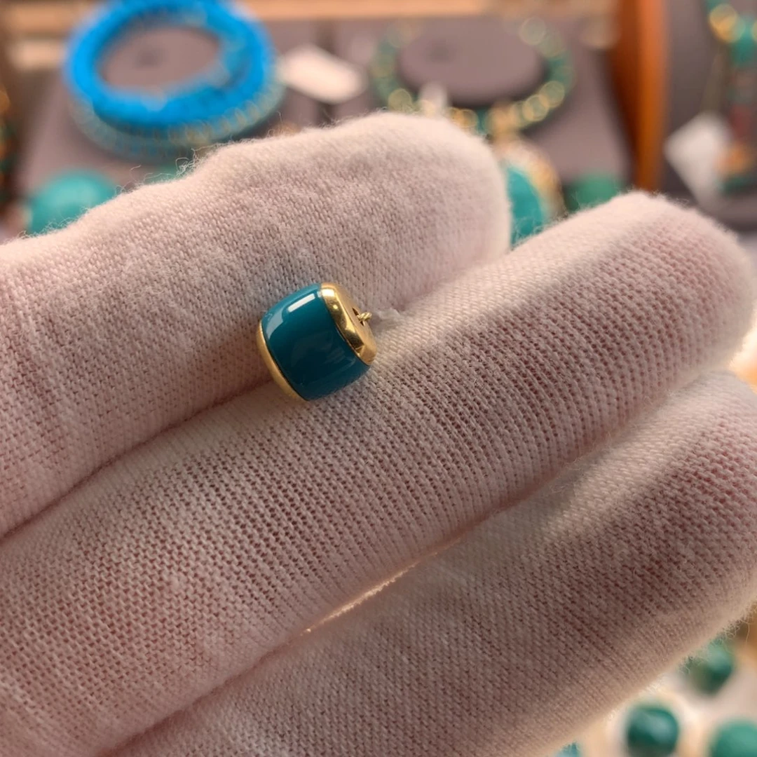 18K金镶嵌绿松石挂件7.7*7.3m