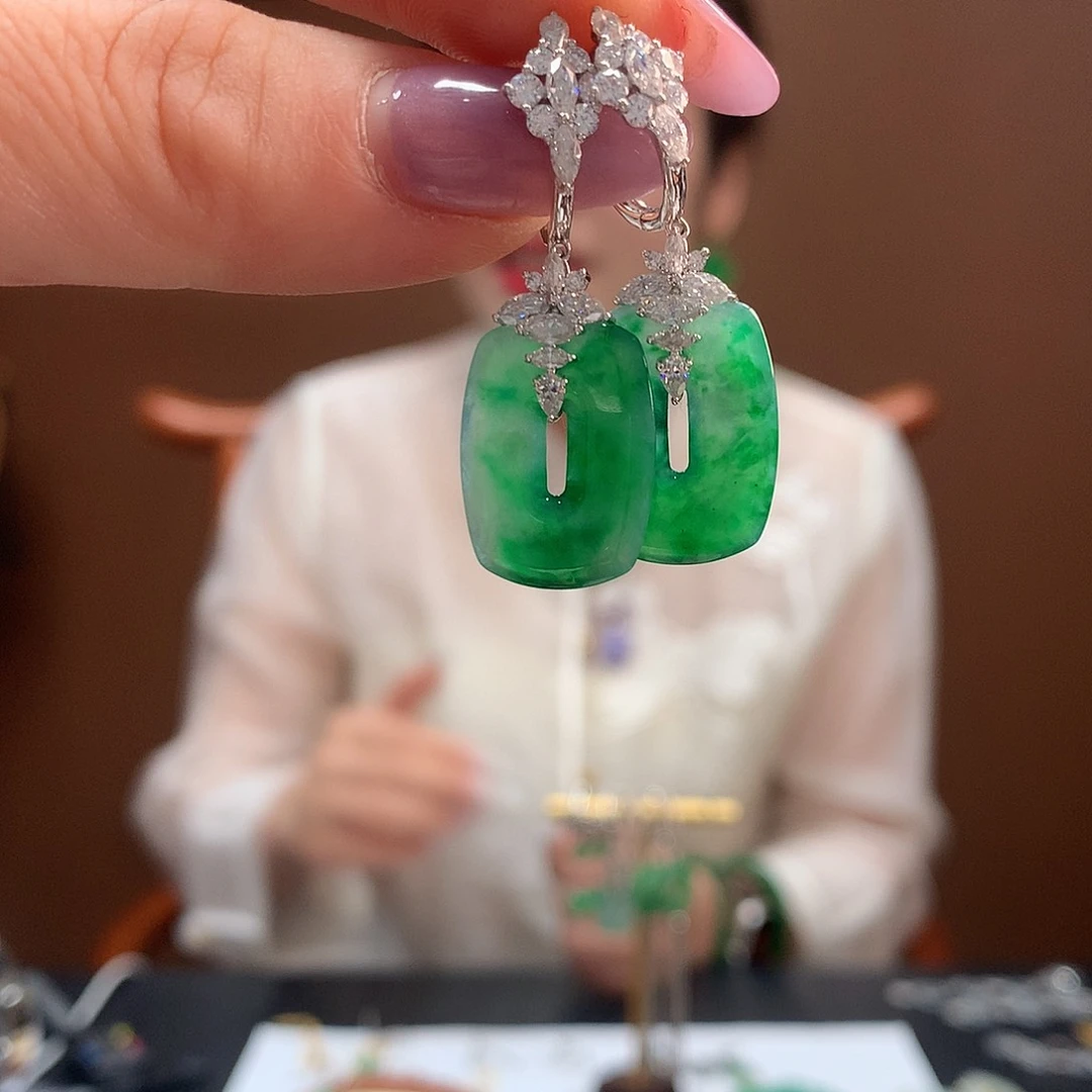 有***道翡翠18K金镶嵌耳饰