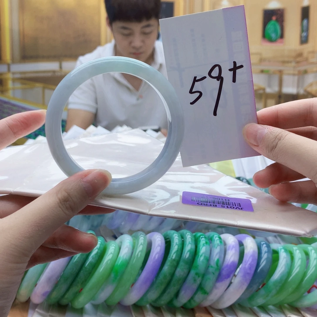 翡翠未镶嵌手镯nj