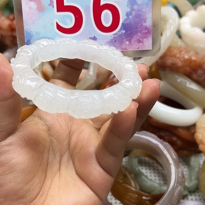 未镶嵌手镯石英岩玉