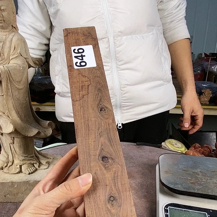 微凹黄檀（南美大红酸枝）R**冉646
