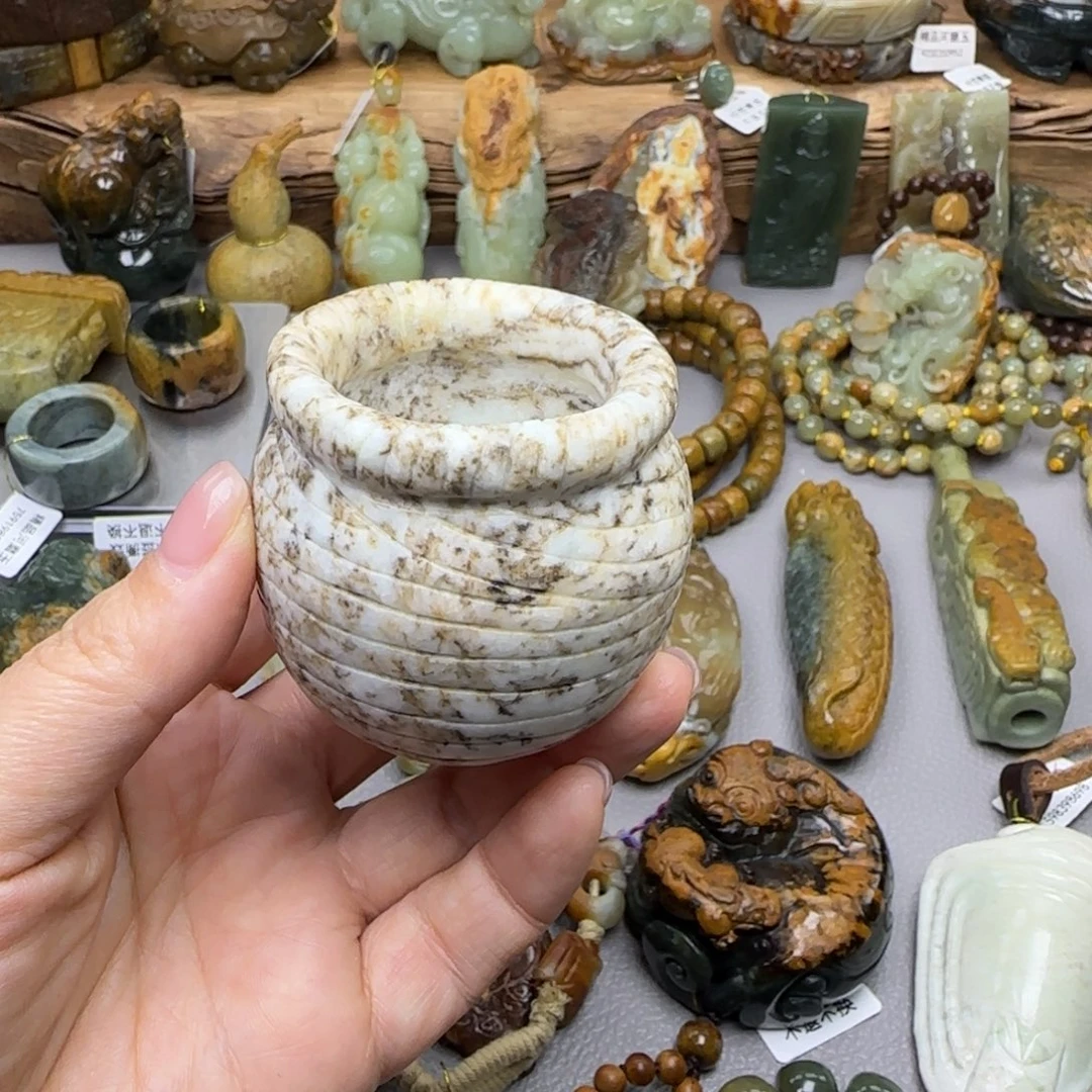 岫岩河磨玉（透闪石质玉）未镶嵌珠宝奇石
