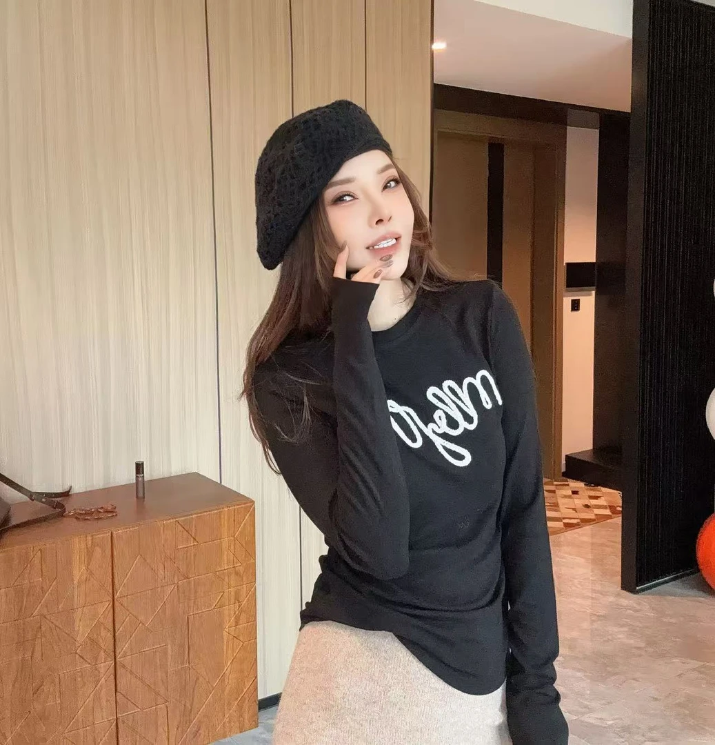 【丽丽推荐】手摇刺绣高弹瘦瘦 T 恤