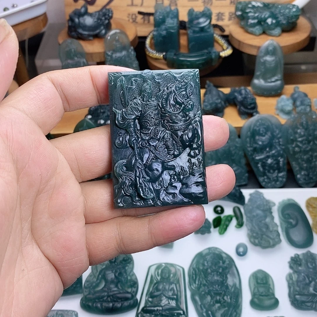 定制翡翠未镶嵌关公