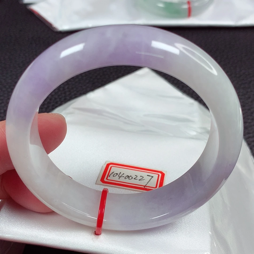 翡翠手镯未镶嵌天然翡翠手镯