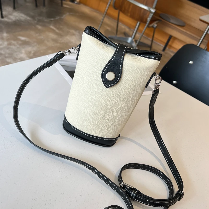 2025夏季新款真皮单肩斜挎小包手机零钱包头层牛皮竖款迷你水桶包