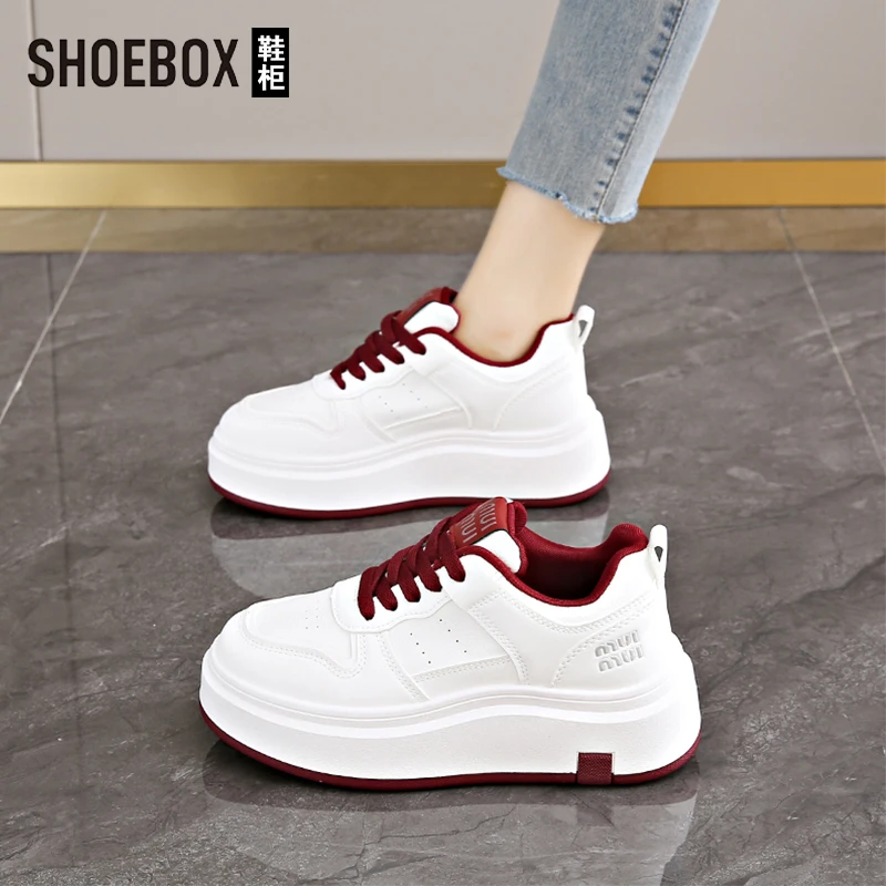 达芙妮集团旗下厚底小白鞋女2025春季新款百搭小个子增高休闲板鞋