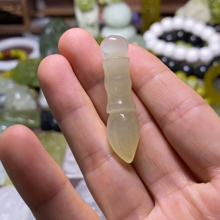 岫玉未镶嵌岫玉颈饰