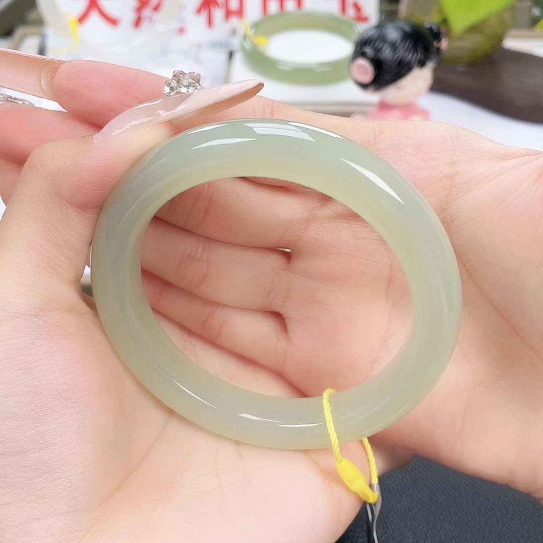 一***晶和田玉未镶嵌手镯
