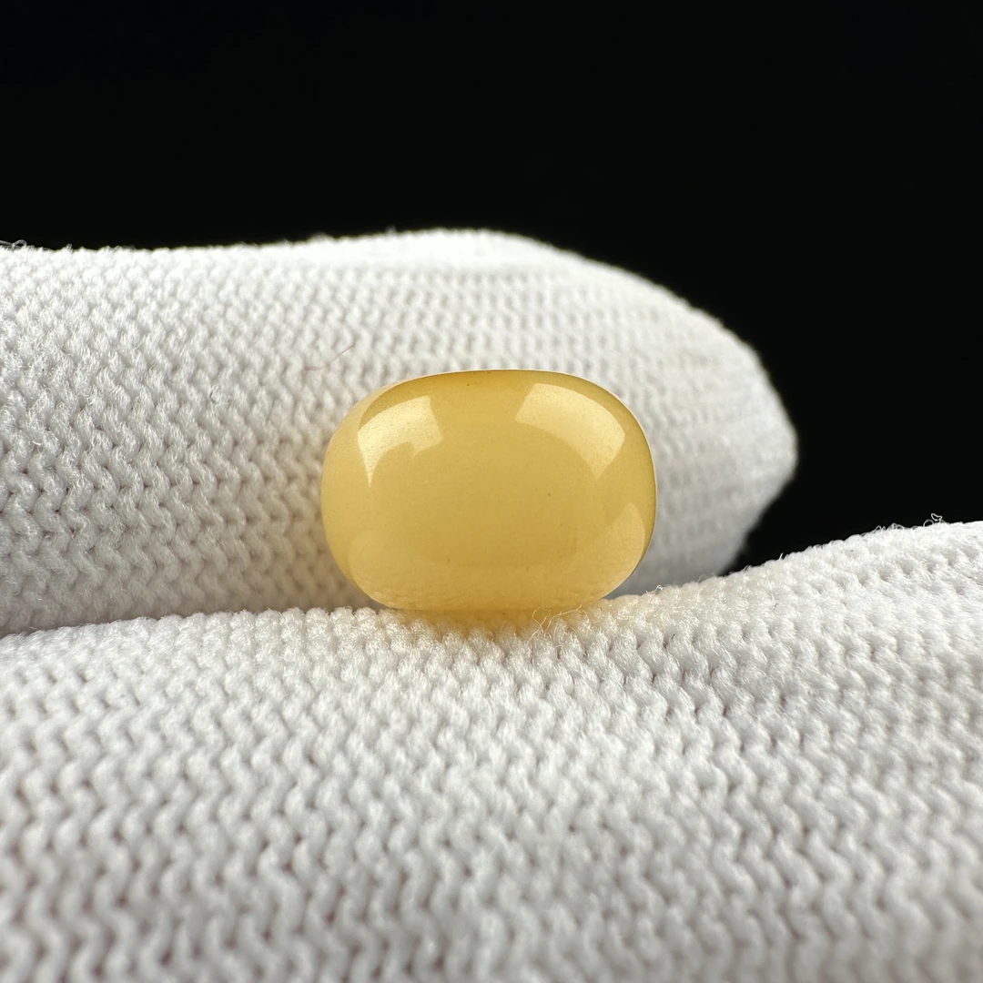 B9385天然原矿蜜蜡 【微瑕】墩子11.6*7.8mm 支持复检 假一罚十