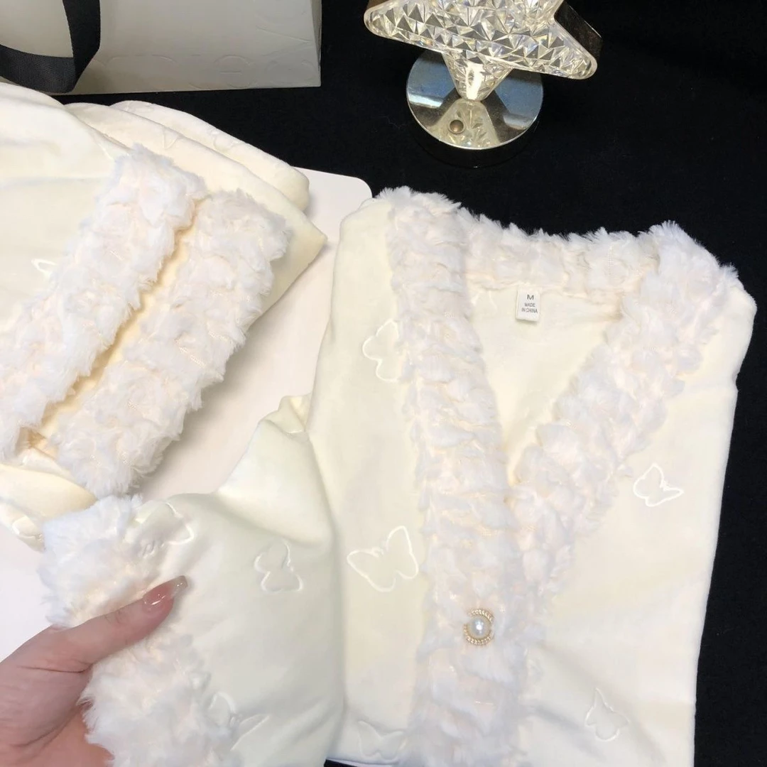 小香风海岛绒睡衣女秋冬季加绒加厚保暖毛绒蝴蝶长袖可外穿家居服