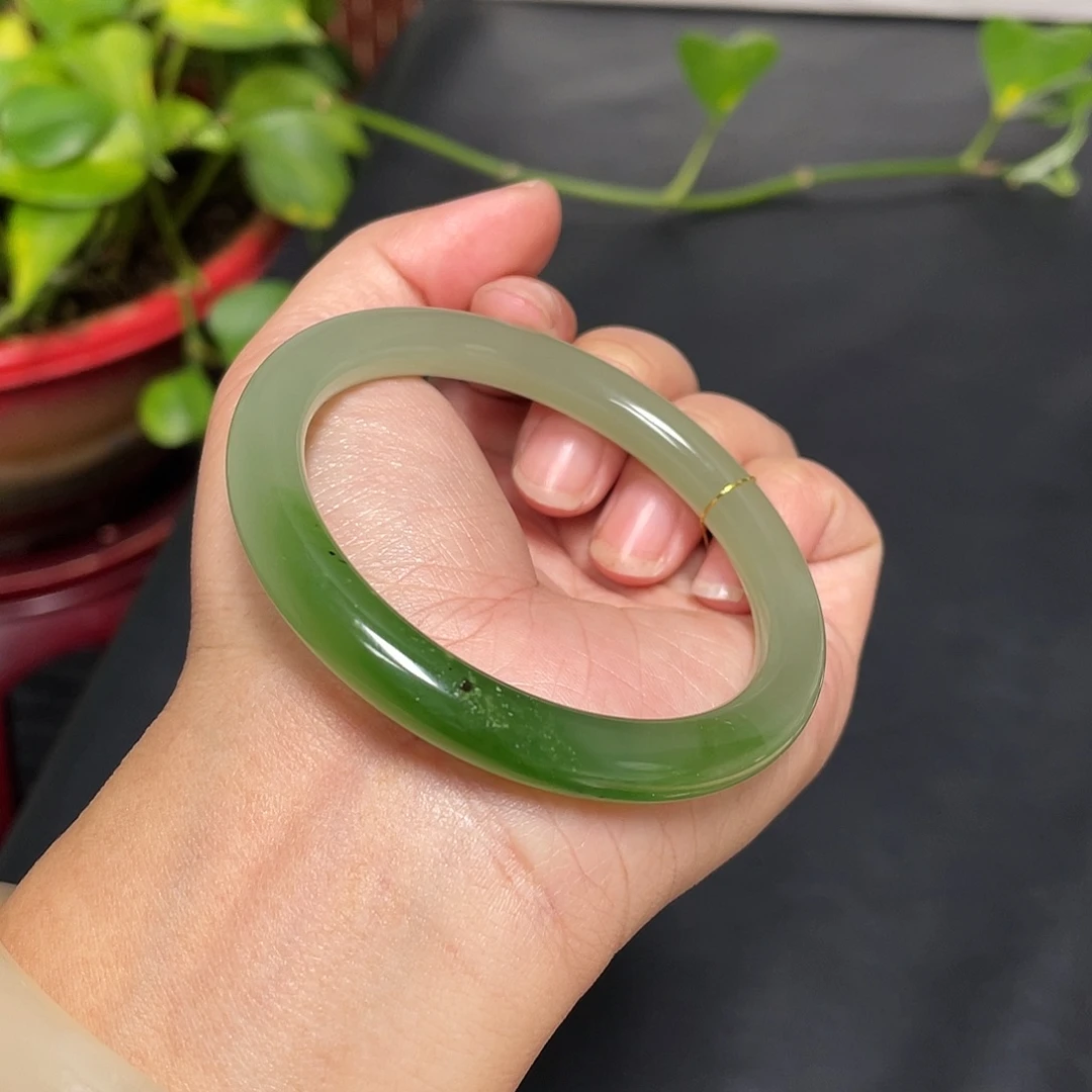 和田玉未镶嵌手镯一口翠