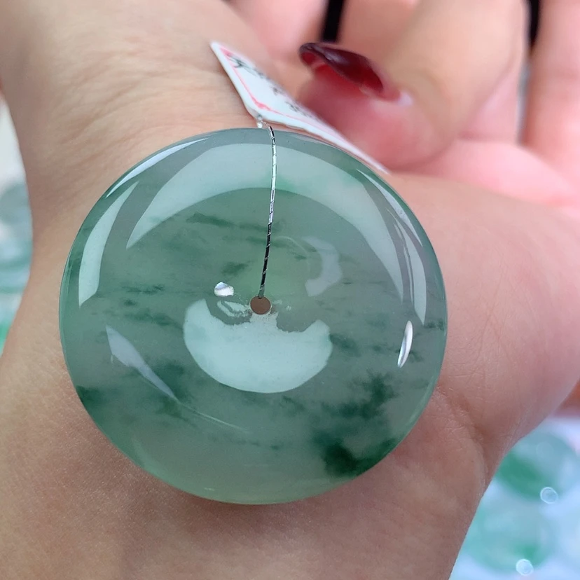 【闪购商品】翡翠吊坠(不含链)未镶嵌