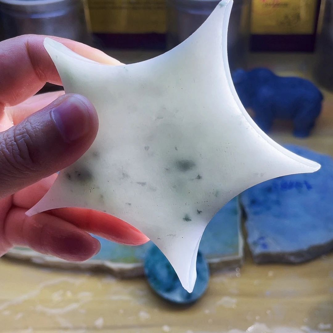 翡翠未镶嵌颈饰毛料58