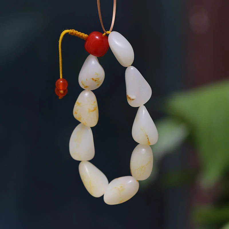 新疆和田玉38.2克 无伤无裂油性好器型规整女款