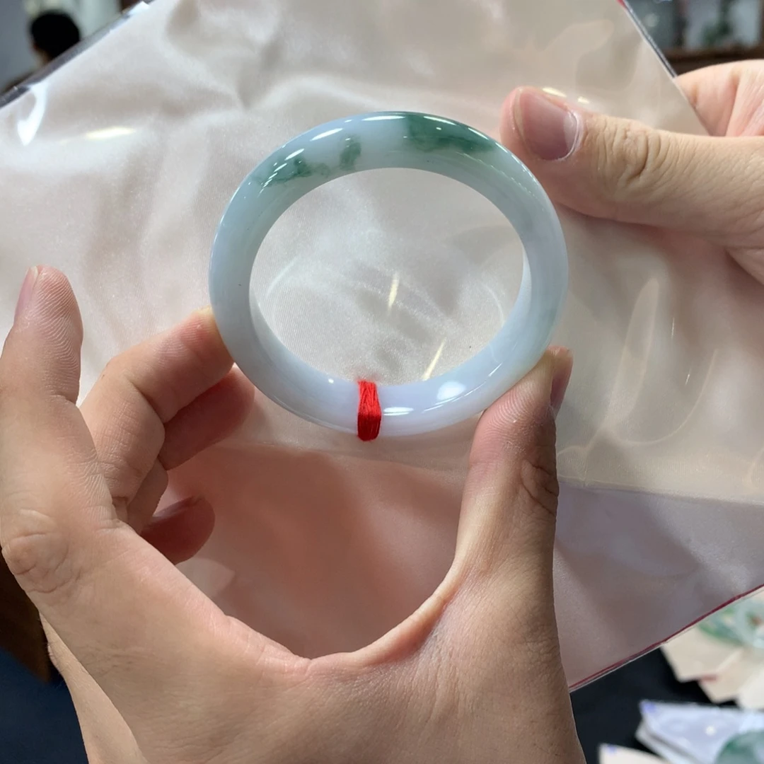 翡翠未镶嵌手镯翡翠