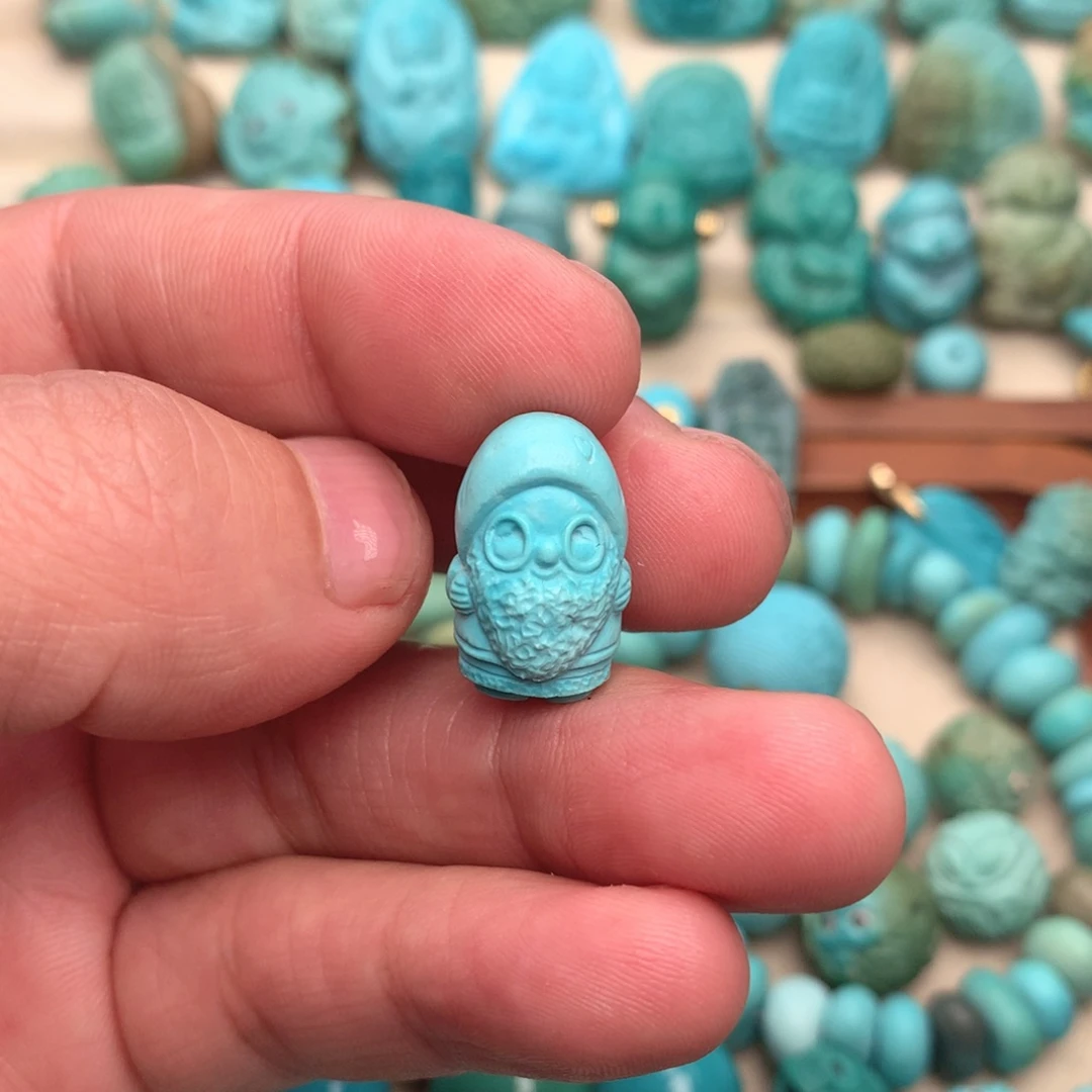 绿松石未镶嵌颈饰