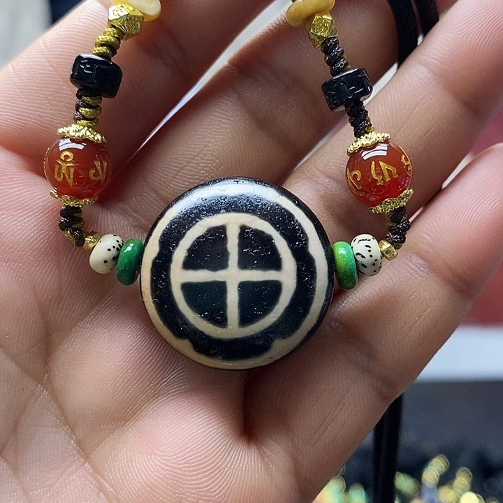 玛瑙/玉髓合金颈饰