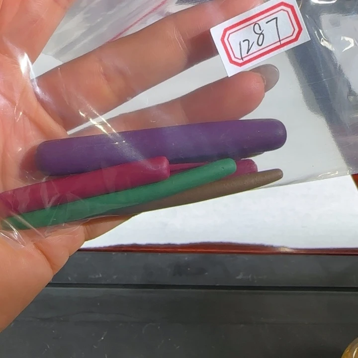 飞***哥1287号的小元果墨