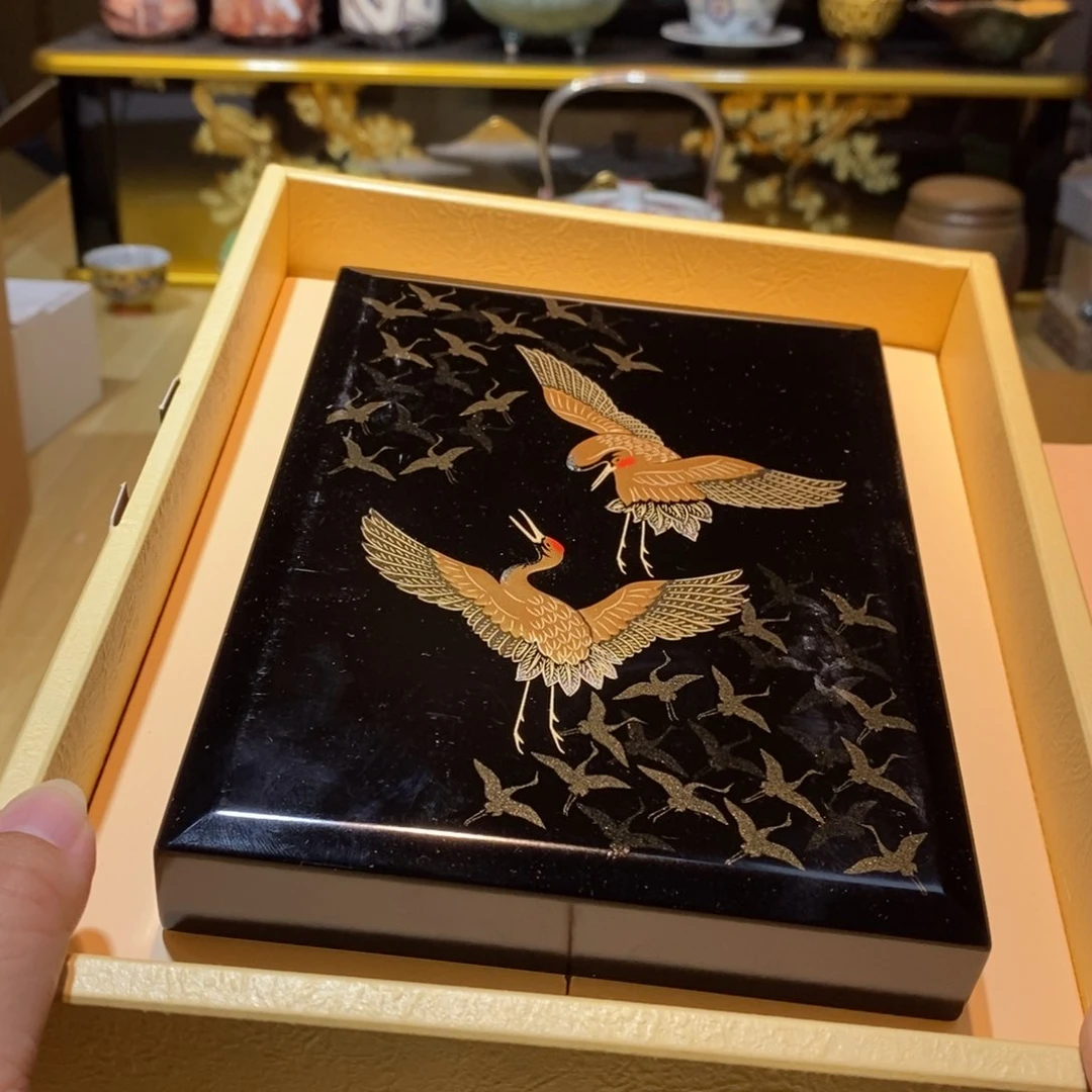 青**虾易雅集工艺品有限公司