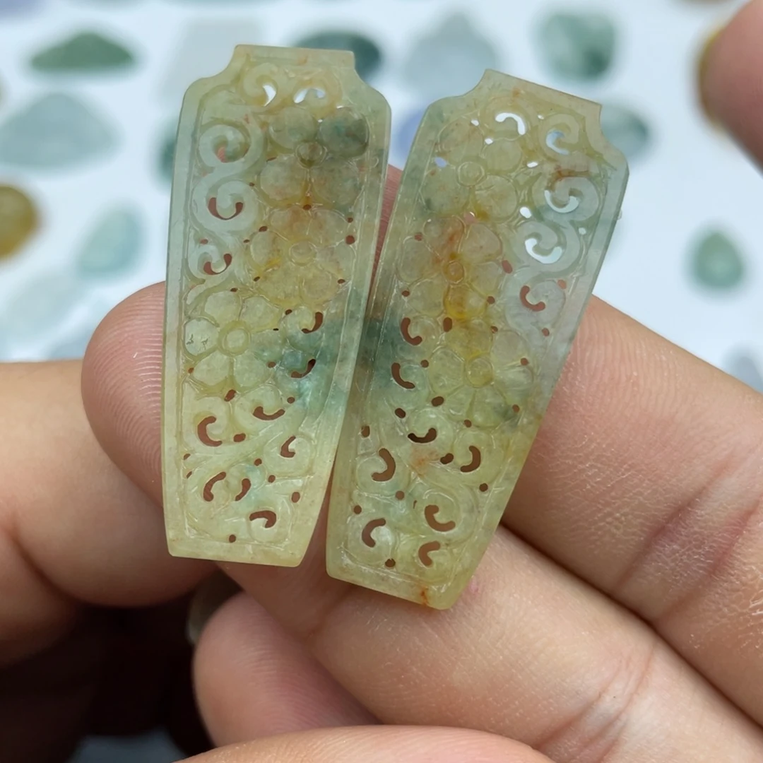 定制翡翠未镶嵌耳饰