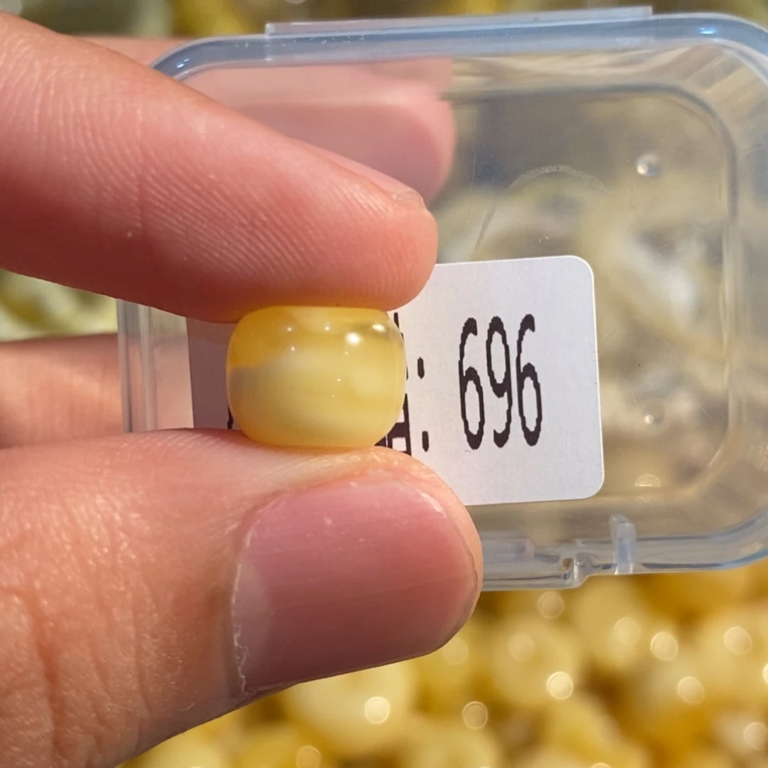 琥珀未镶嵌珠宝奇石696