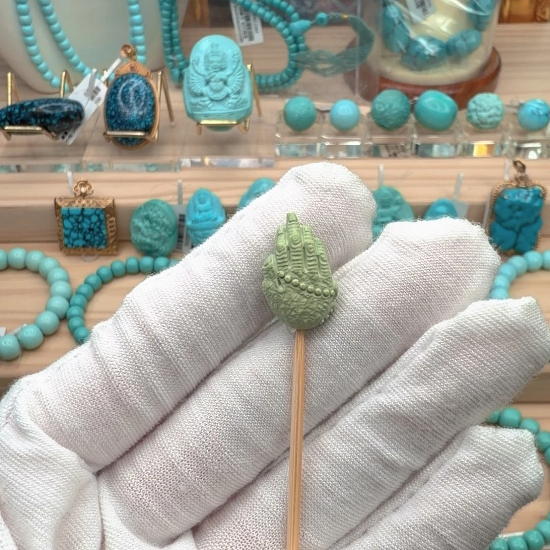 绿松石未镶嵌珠宝奇石