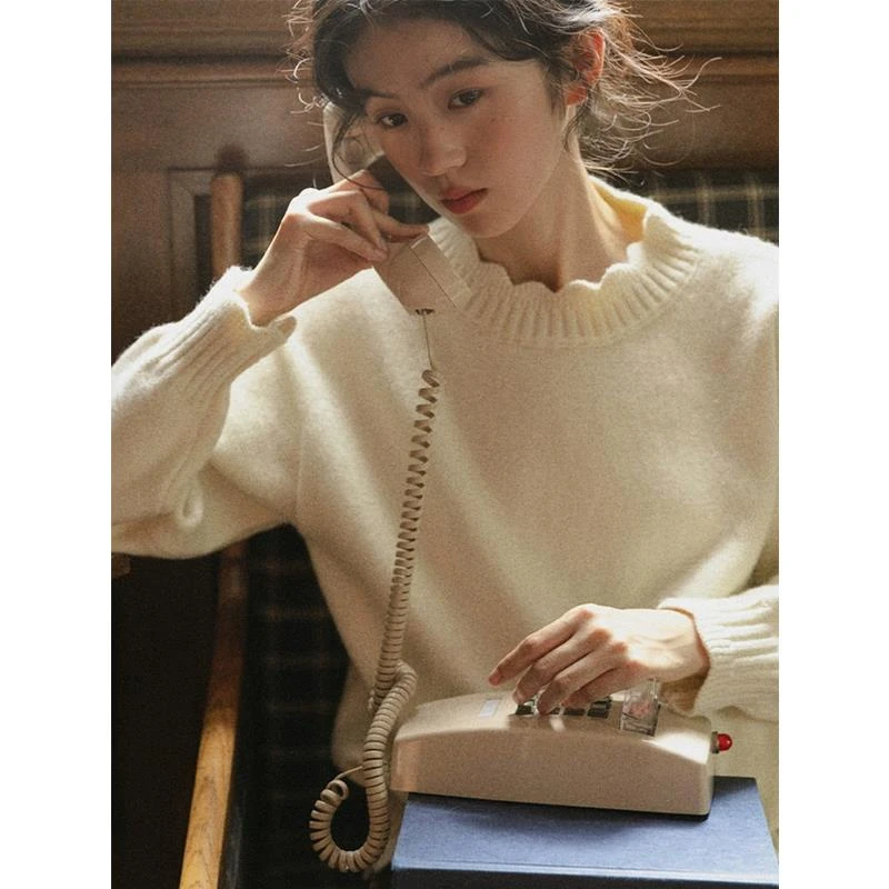 覆古慵懒风软糯花边毛衣女秋冬设计感小众短款上衣内搭套头针织衫