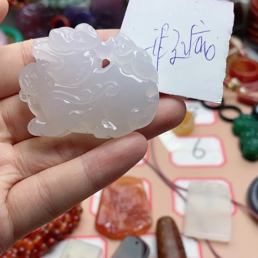 玛瑙/玉髓颈饰合金名****哈