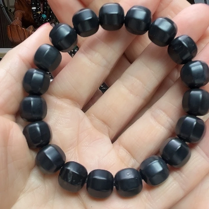 和田玉（墨玉）未镶嵌颈饰卡12老型有包容毛孔