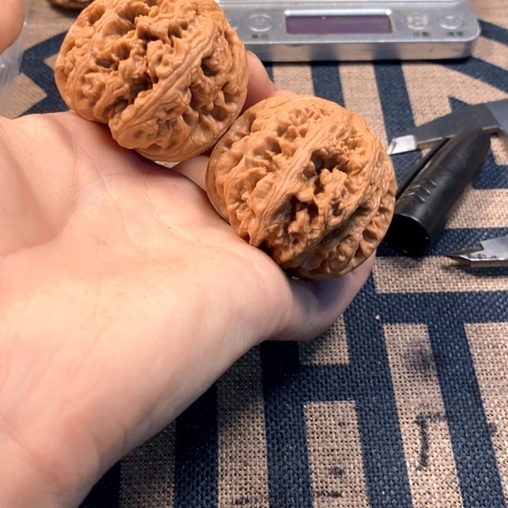文玩核桃吊坠全品粗筋