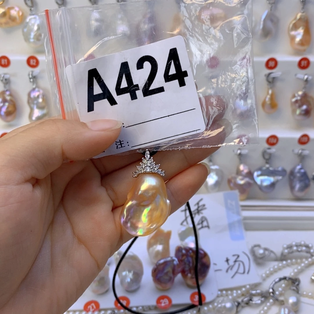 淡水珍珠银S925镶嵌颈饰埕*。