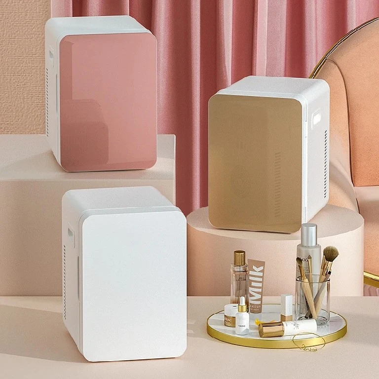 新疆包邮-8L车载迷你小冰箱美妆小冰箱家用宿舍寝室用小型便携