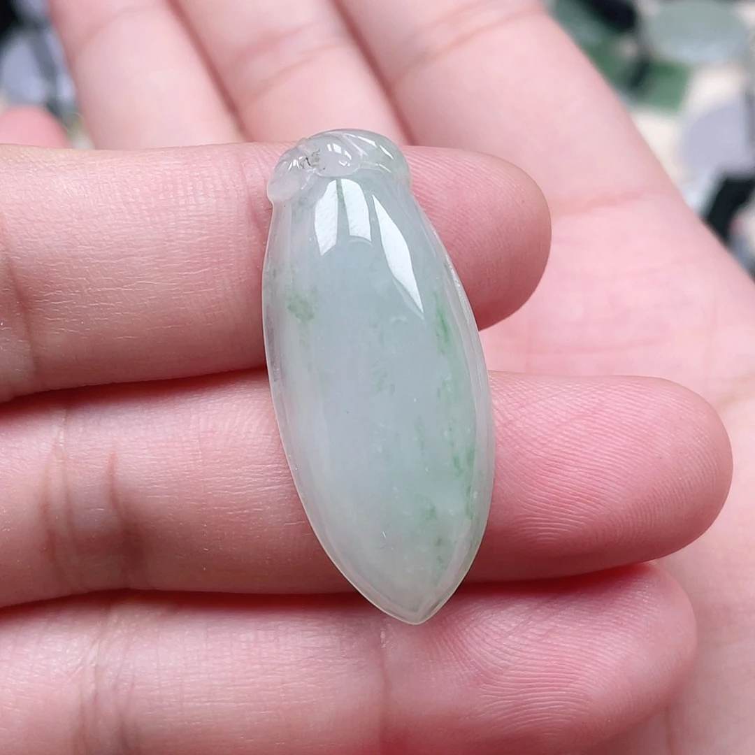 翡翠未镶嵌颈饰福瓜