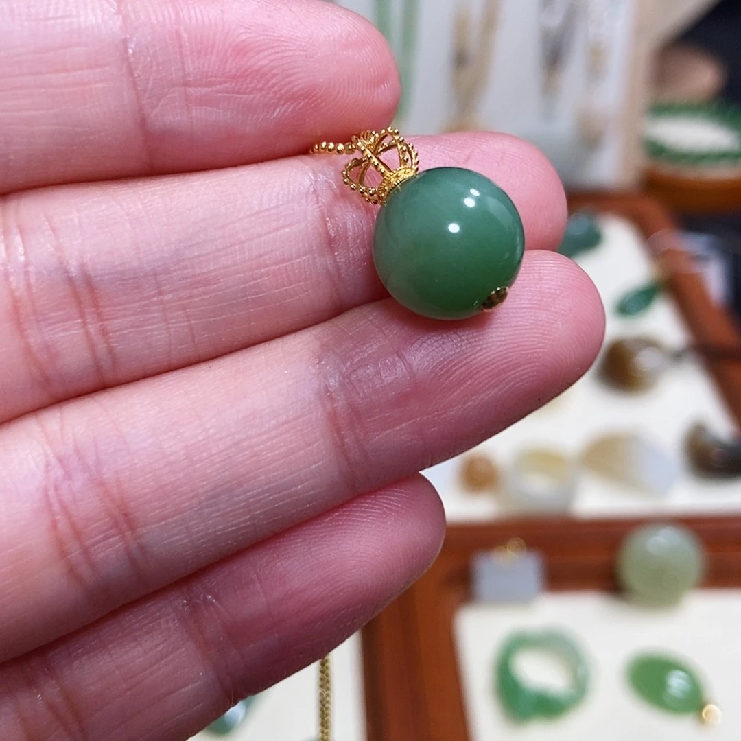 吊坠(赠链)18K金镶嵌和田玉