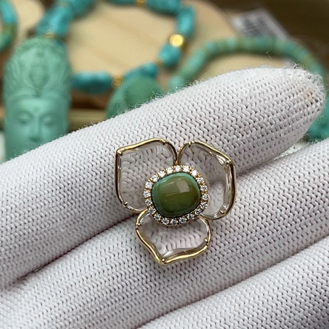 18K金镶嵌绿松石珠宝奇石三生花卡扣