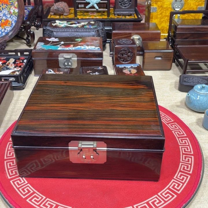 红酸枝木类成套家具