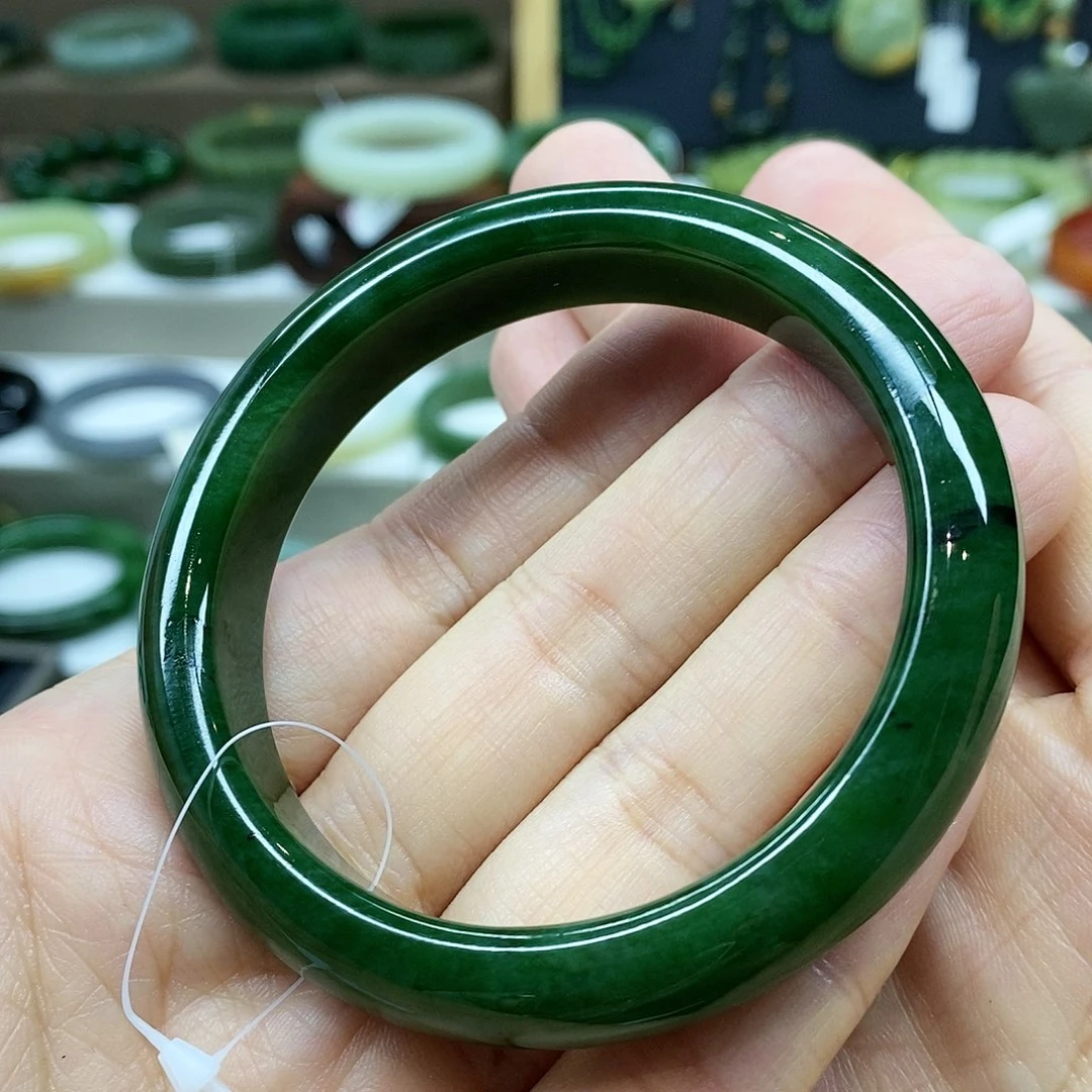 【闪购商品】未镶嵌手镯和田玉（碧玉）