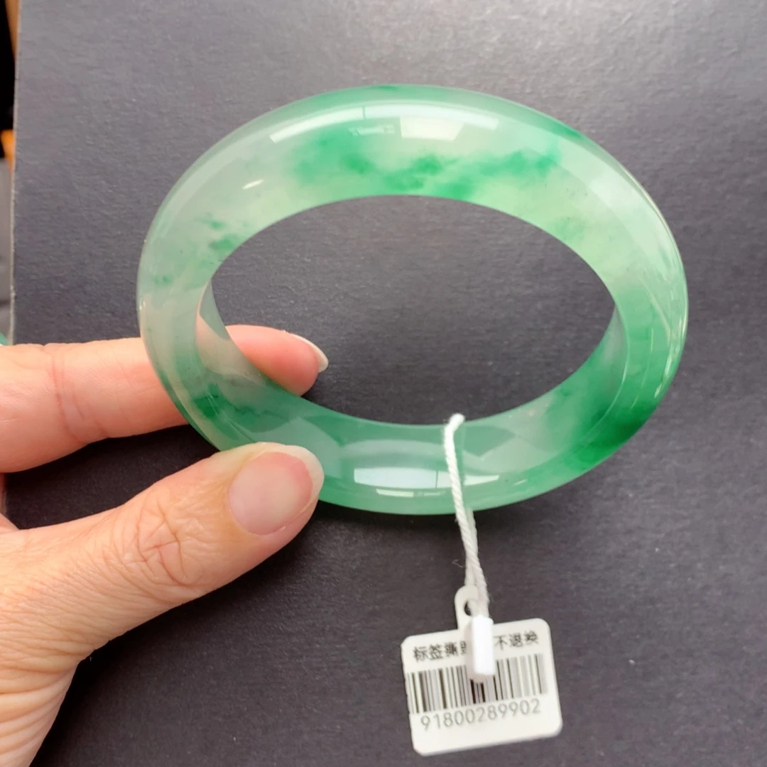 未镶嵌手镯石英质玉