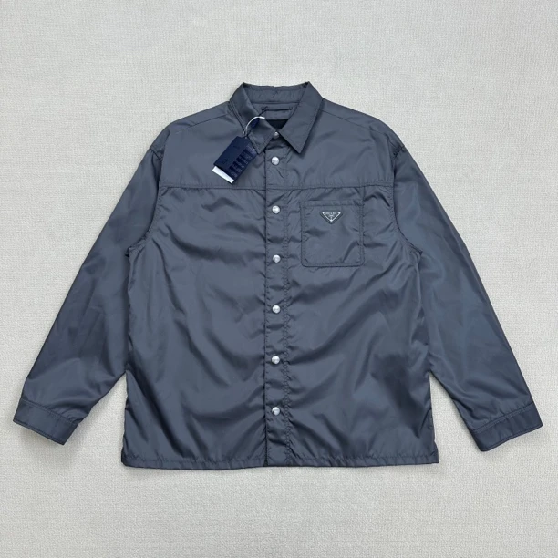 全新未使用 Prada/普拉达 灰三角标尼龙夹克/L码/WL1005